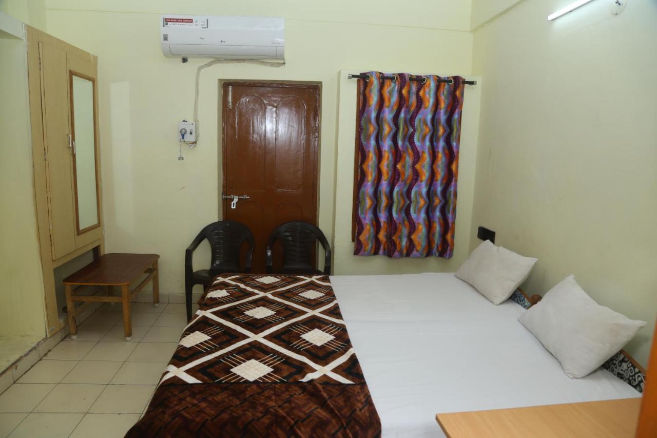 New Sonar Bangla Guest House Визакхапатнам Екстериор снимка