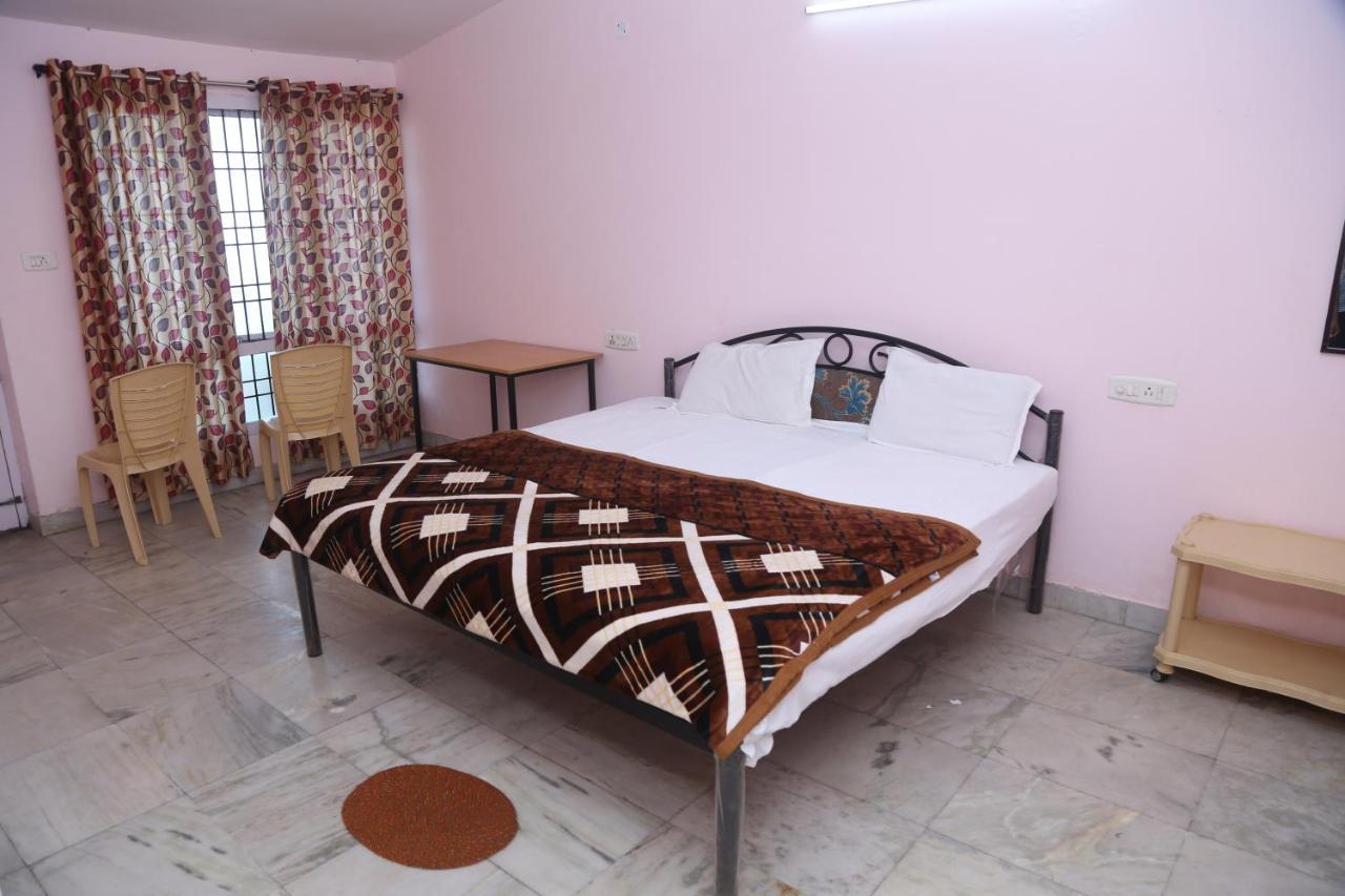 New Sonar Bangla Guest House Визакхапатнам Екстериор снимка